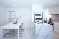 1060 Alberni Street  Vancouver, BC V6E 4K2