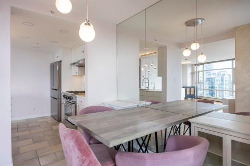 2907-198 Aquarius Mews, Vancouver, BC 