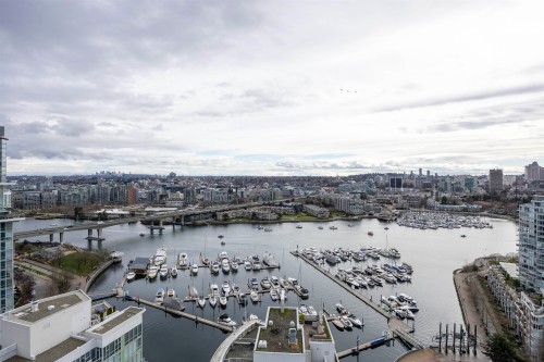 2907-198 Aquarius Mews, Vancouver, BC 