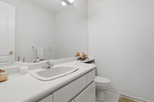 8 Greystone Place, Port Moody, BC 