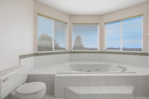 8 Greystone Place, Port Moody, BC 