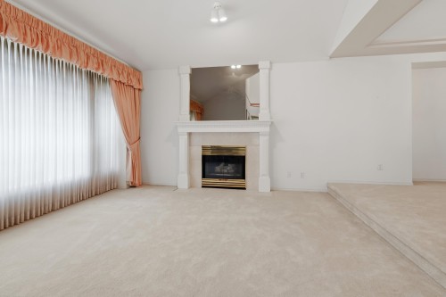 8 Greystone Place, Port Moody, BC 