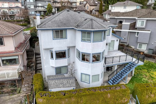 8 Greystone Place, Port Moody, BC 