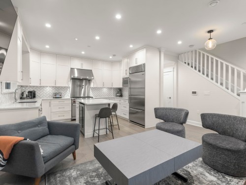 554 10Th Avenue E, Vancouver, BC 