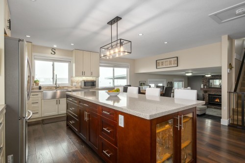 459 Cariboo Crescent, Coquitlam, BC 