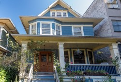 7-1517 Comox Street  Vancouver, BC V6G 1P3