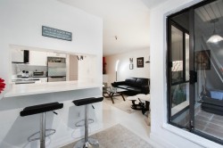 118-1363 Clyde Avenue  West Vancouver, BC V7T 2W9