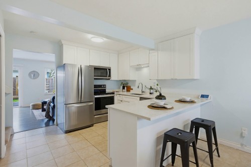 30-11757 207 Street  Maple Ridge, BC V2X 1X4