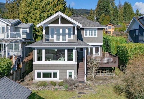 1460 Nelson Avenue  West Vancouver, BC V7T 2G8