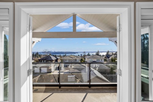 1460 Nelson Avenue, West Vancouver, BC 
