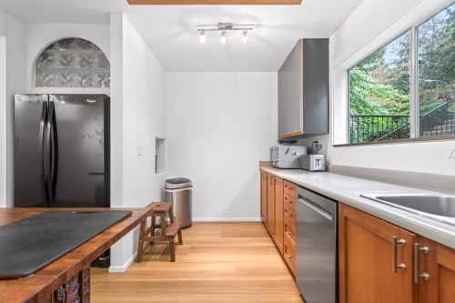 1174 Chateau Place, Port Moody, BC 
