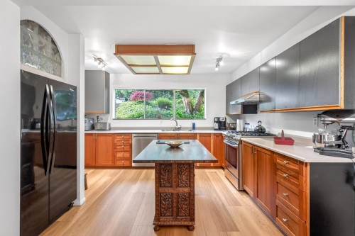 1174 Chateau Place, Port Moody, BC 