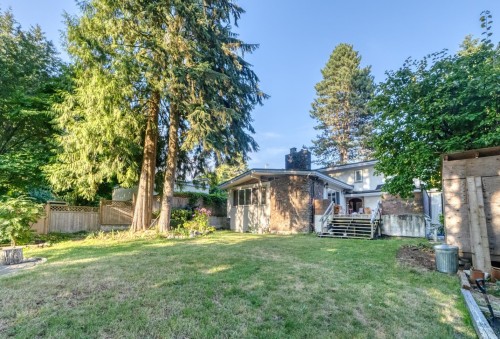 990 Kinsac Street, Coquitlam, BC 