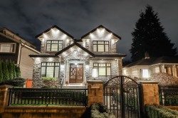 66 44th Avenue W Vancouver, BC V5Y 2V1
