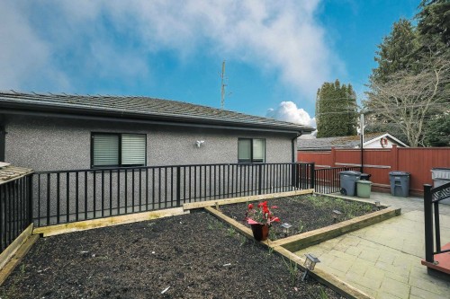 66 44Th Avenue W, Vancouver, BC 