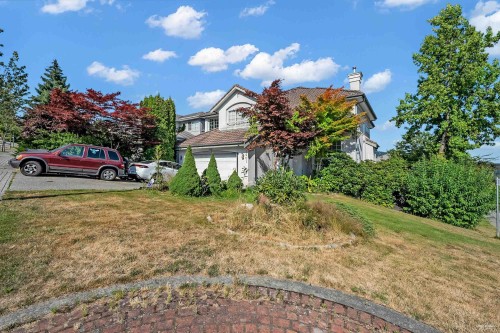 1601 Pinetree Way, Coquitlam, BC 