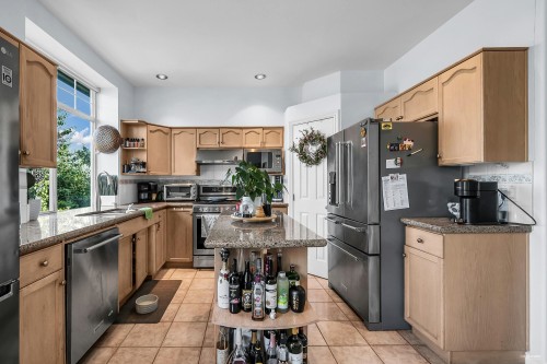 1601 Pinetree Way, Coquitlam, BC 