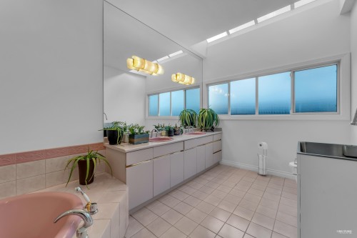 6835 Heather Street, Vancouver, BC 