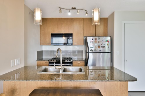 2508-7063 Hall Avenue, Burnaby, BC 