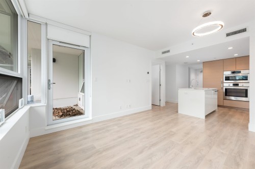 404-6900 Pearson Way, Richmond, BC 