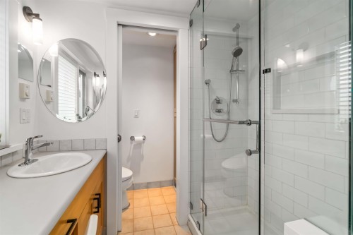 3322 38Th Avenue W, Vancouver, BC 