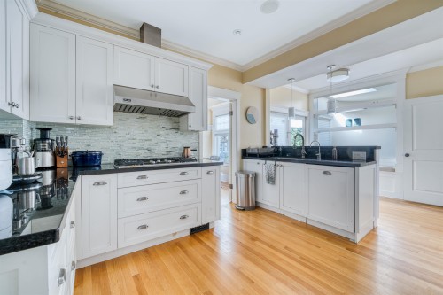 1987 37Th Avenue W, Vancouver, BC 