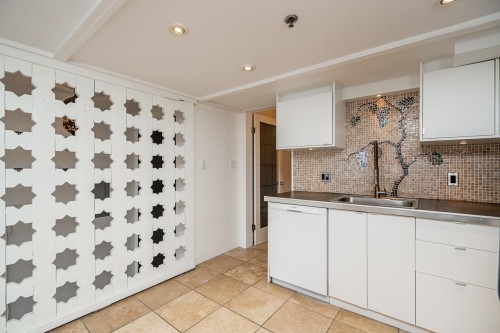 202-1850 Lorne Street, Vancouver, BC 