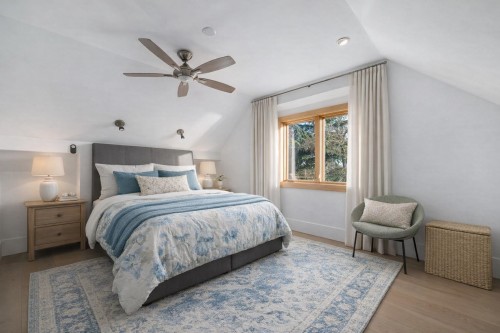 1073 Clyde Avenue, West Vancouver, BC 