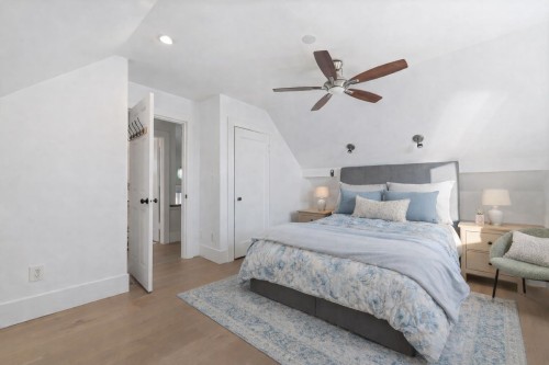 1073 Clyde Avenue, West Vancouver, BC 