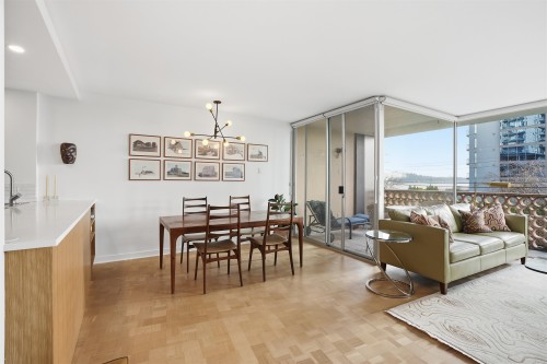 102-2135 Argyle Avenue, West Vancouver, BC 