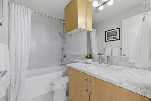 255 6Th Street E, North Vancouver, BC 