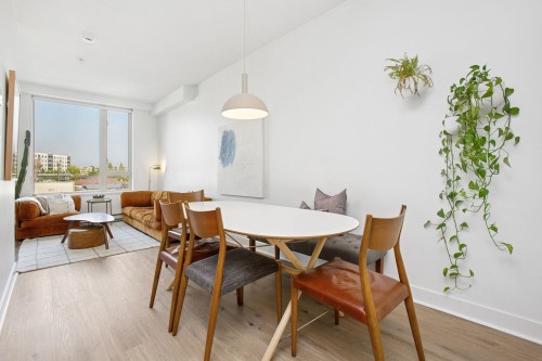 308-688 17th Avenue E Vancouver, BC V5V 0A8