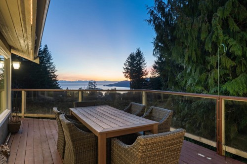 4721 Woodside Place, West Vancouver, BC 