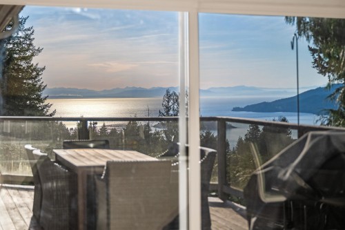 4721 Woodside Place, West Vancouver, BC 