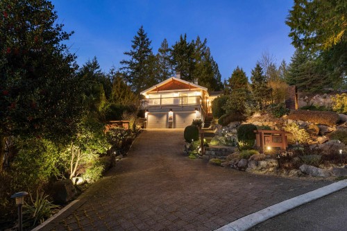 4721 Woodside Place, West Vancouver, BC 