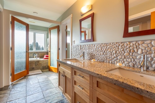 5012 Geer Road, Sechelt, BC 
