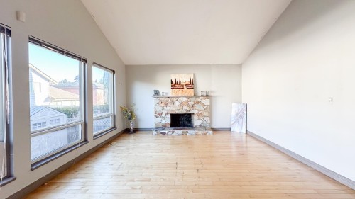 1169 Lansdowne Drive  Coquitlam, BC V3B 4V1