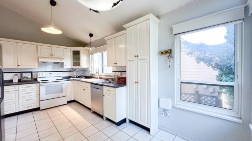 1169 Lansdowne Drive, Coquitlam, BC 