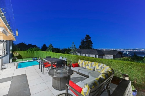 1130 Eyremount Drive, West Vancouver, BC 