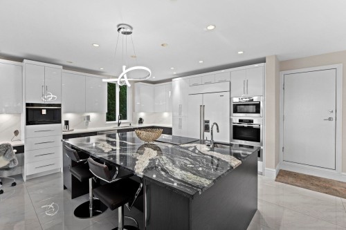 1130 Eyremount Drive, West Vancouver, BC 