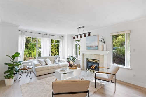 869 Seymour Boulevard  North Vancouver, BC V7J 2J7