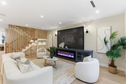 2-8408 17th Avenue  Burnaby, BC V3N 1N2