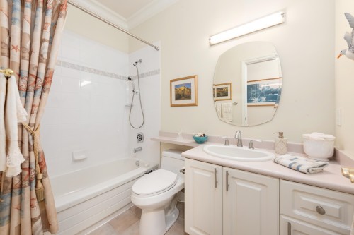 402-1300 Hunter Road, Delta, BC 