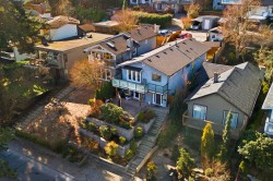 1911 Deep Cove Road  North Vancouver, BC V7G 1S7