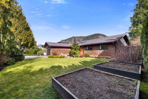 1518 Eagle Run Drive, Squamish, BC 