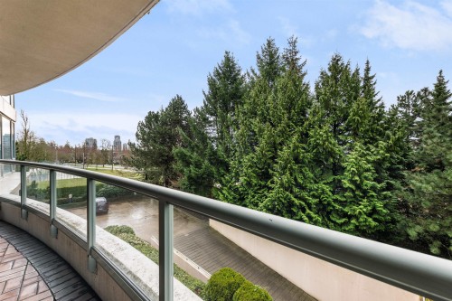 306-6622 Southoaks Crescent, Burnaby, BC 