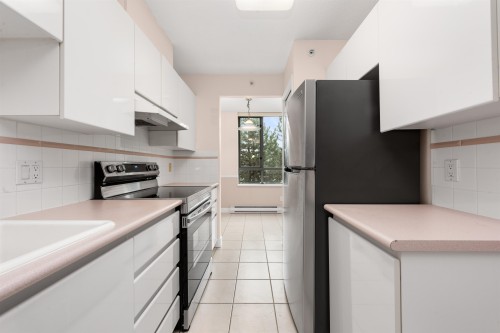 306-6622 Southoaks Crescent, Burnaby, BC 