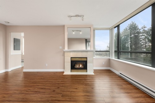 306-6622 Southoaks Crescent, Burnaby, BC 