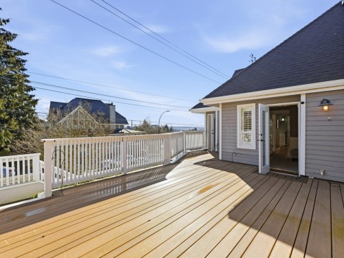 280 5Th Street E, North Vancouver, BC 