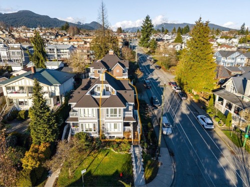 280 5Th Street E, North Vancouver, BC 